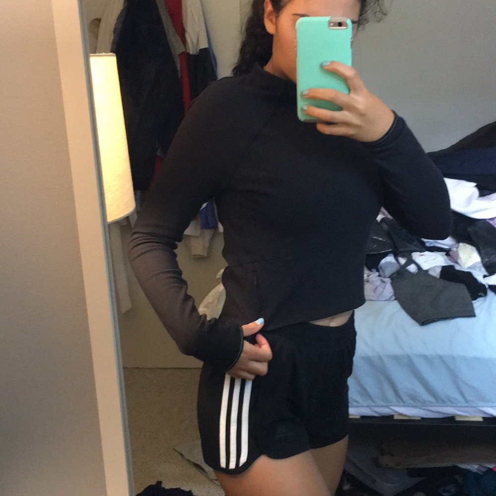 Black Lulu lemon long sleeve shirt/sweater